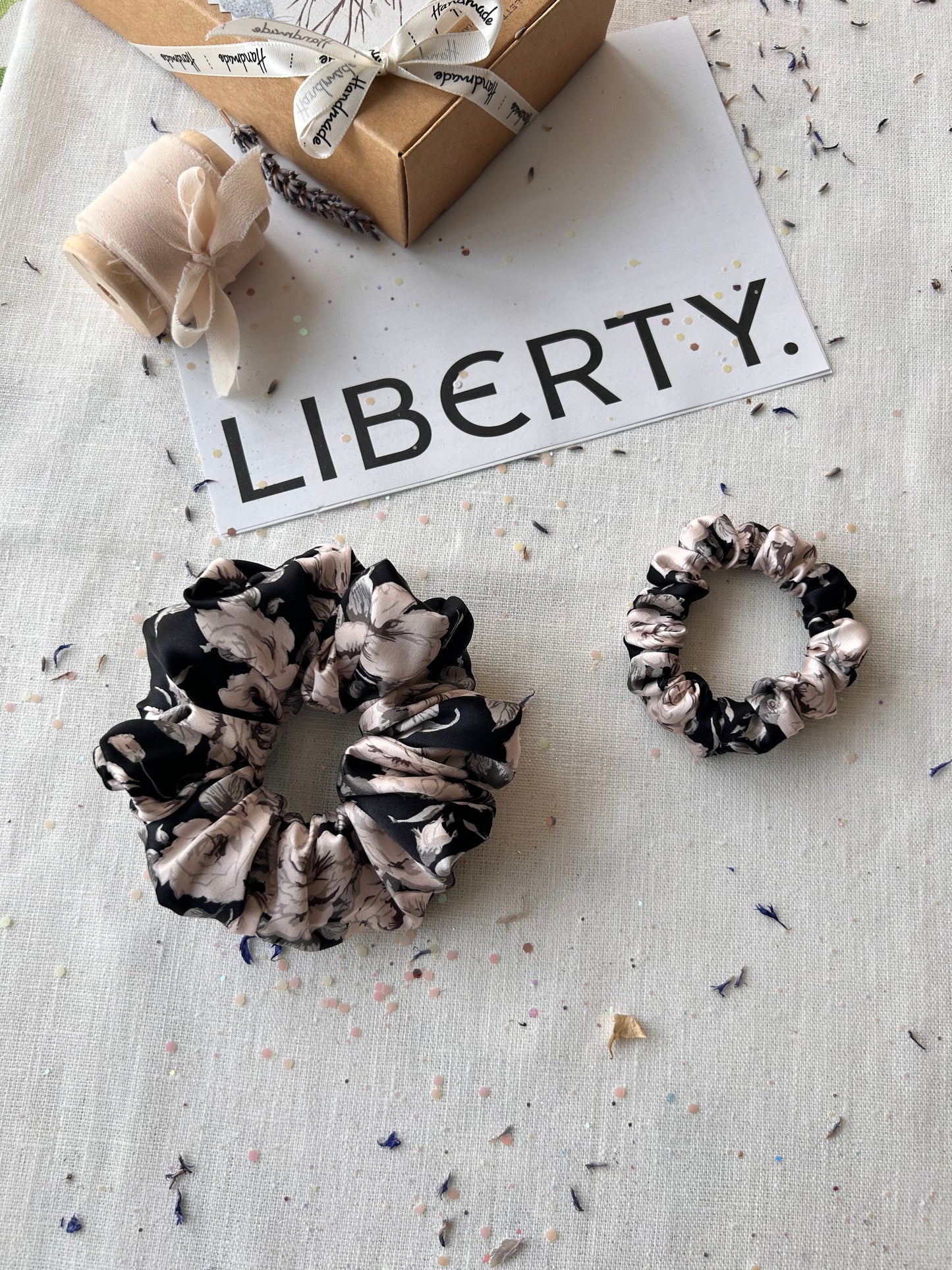 Liberty Carline Rose Scrunchies set