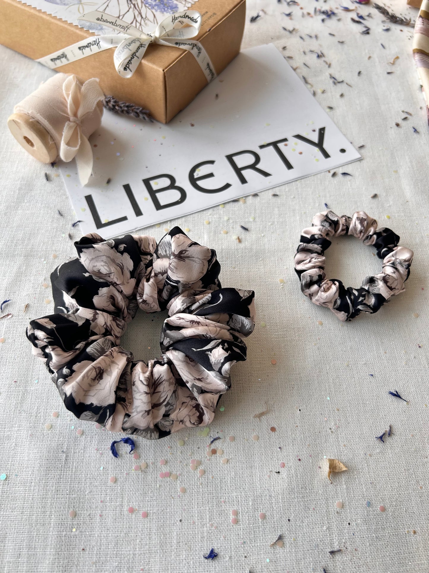 Liberty Carline Rose Scrunchies set