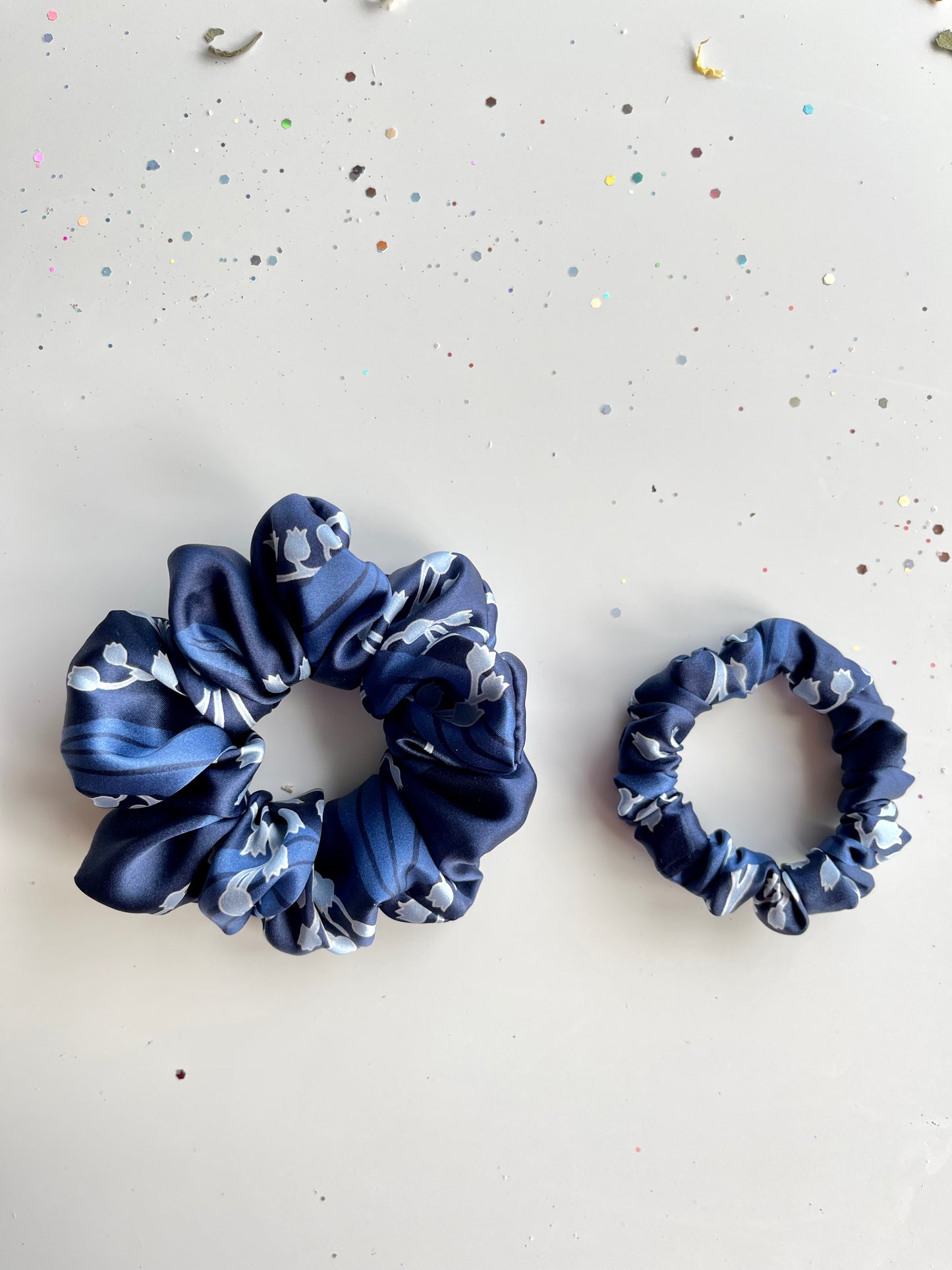 Elegant Silk Scrunchies Set Liberty silk satin - Lily in Valley